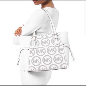 NWT Michael Kors East West Voyager Tote